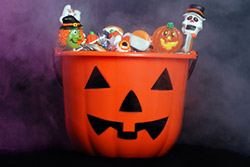 Halloween-Dekoration auf dem Partyschiff